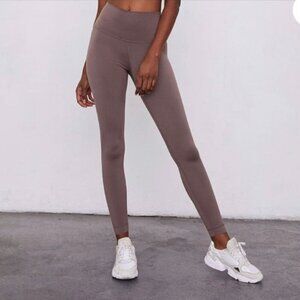 SET ACTIVE LUXFORM HIGH RISE LEGGINGS IN SMOKE Medium